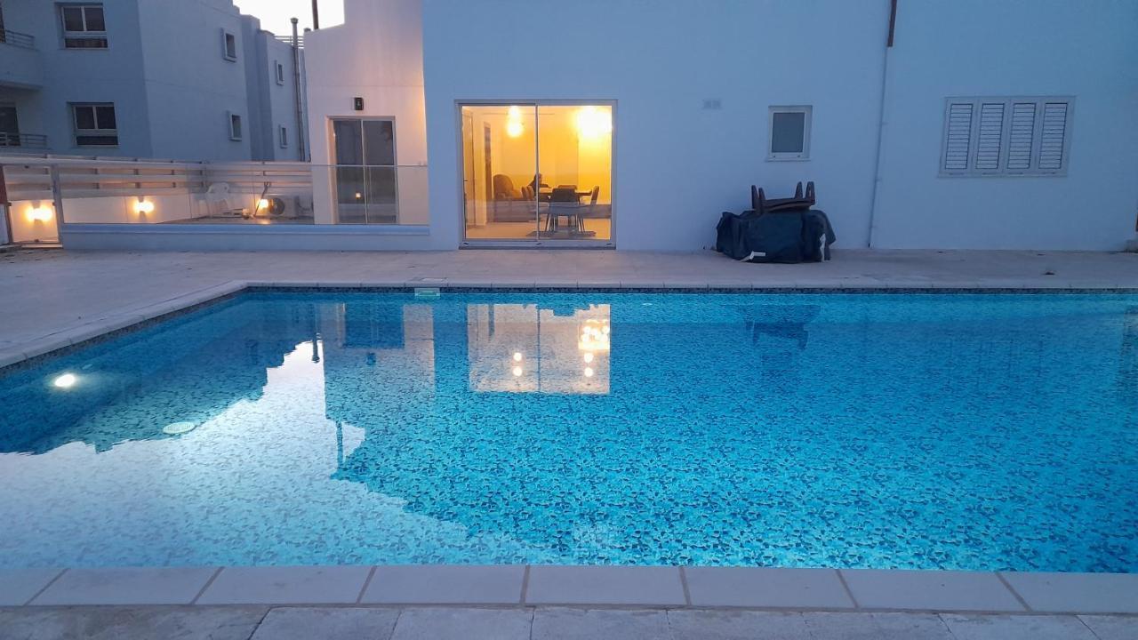 Sky Apartment On The Pool Айя-Напа Экстерьер фото